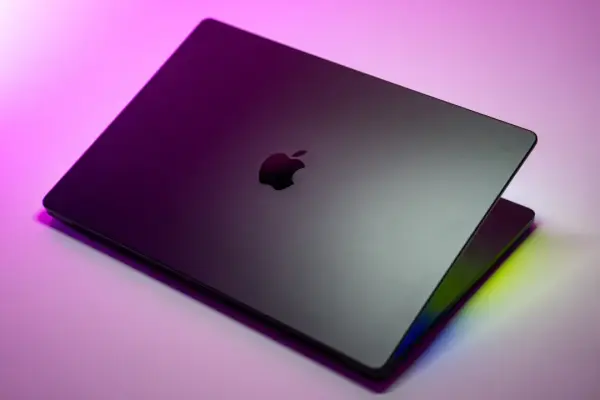 Tin đồn về MacBook Pro sẽ có màn hình OLED và màn hình cảm ứng nâng cấp vào năm sau